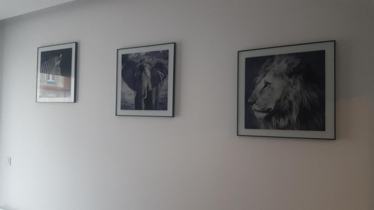 Apartament Skarbowa 2 & Parking Leszno  Exteriör bild