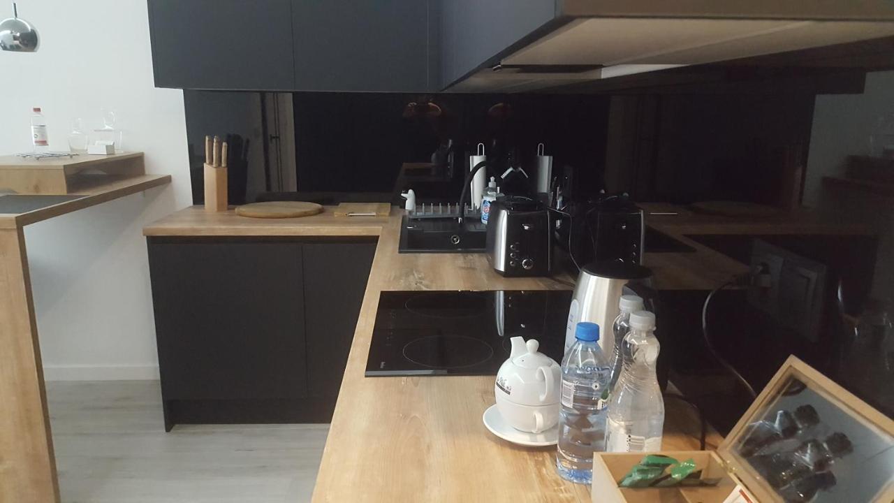 Apartament Skarbowa 2 & Parking Leszno  Exteriör bild